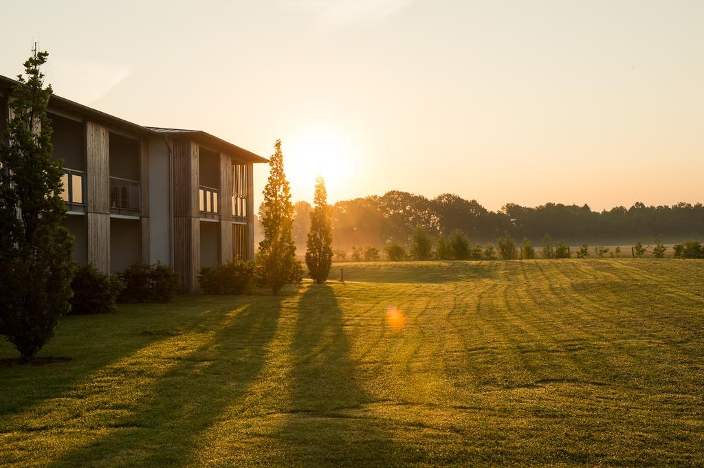 Hotel Gut Bardenhagen Exterior photo